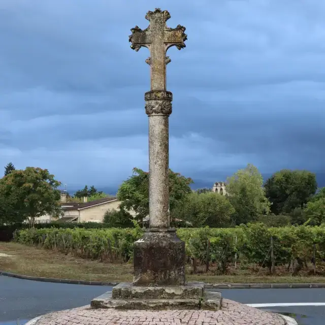 croix de chemin à Lalande de Pomerol